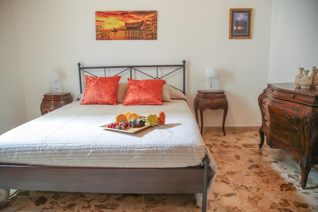 Soffio del Libeccio B&B Syracuse Habitación foto